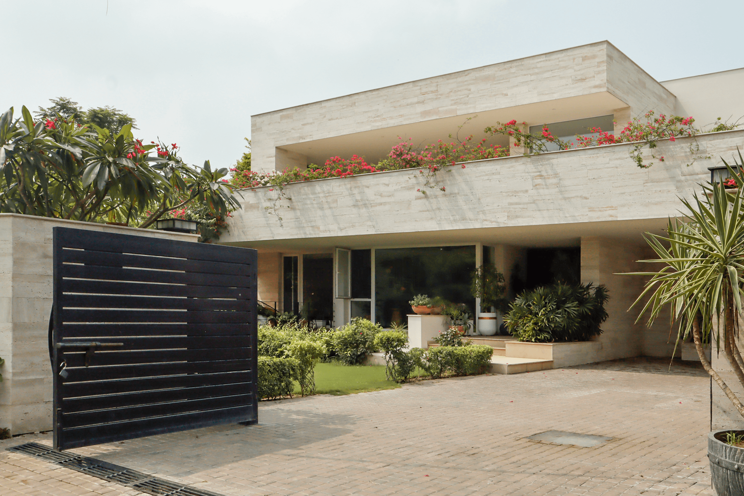 Adeel Tariq Residence