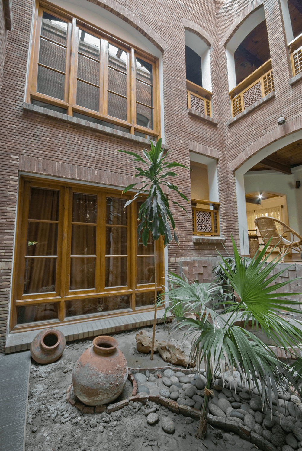 ghayoor-residence-1992
