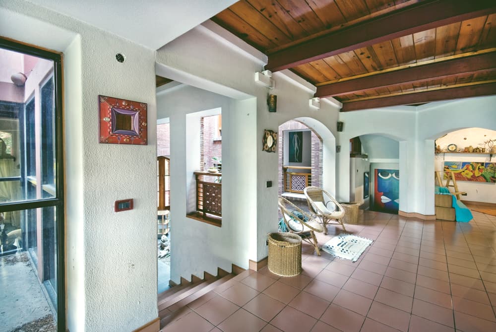 ghayoor-residence-1992