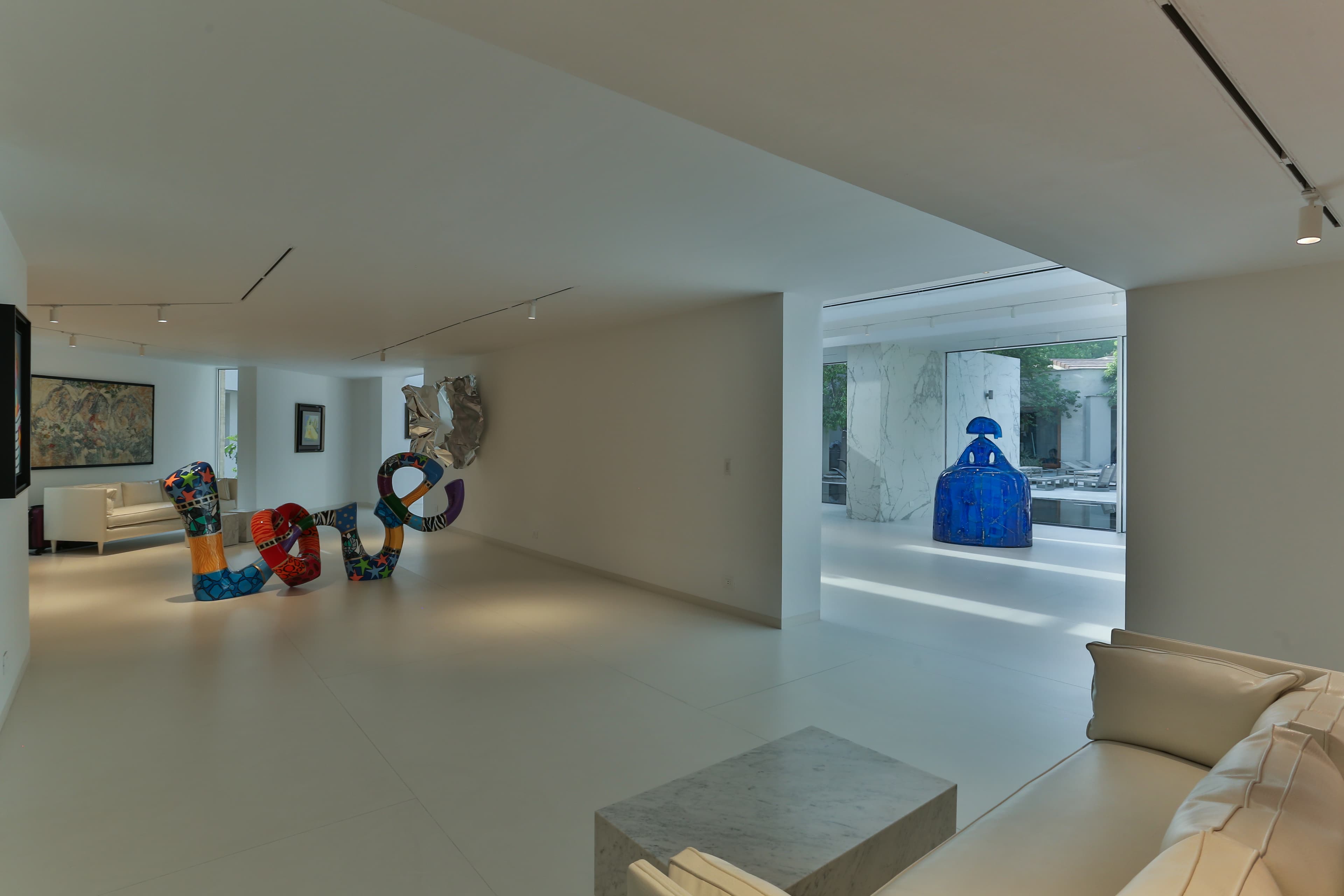 sadia-mansha-gallery