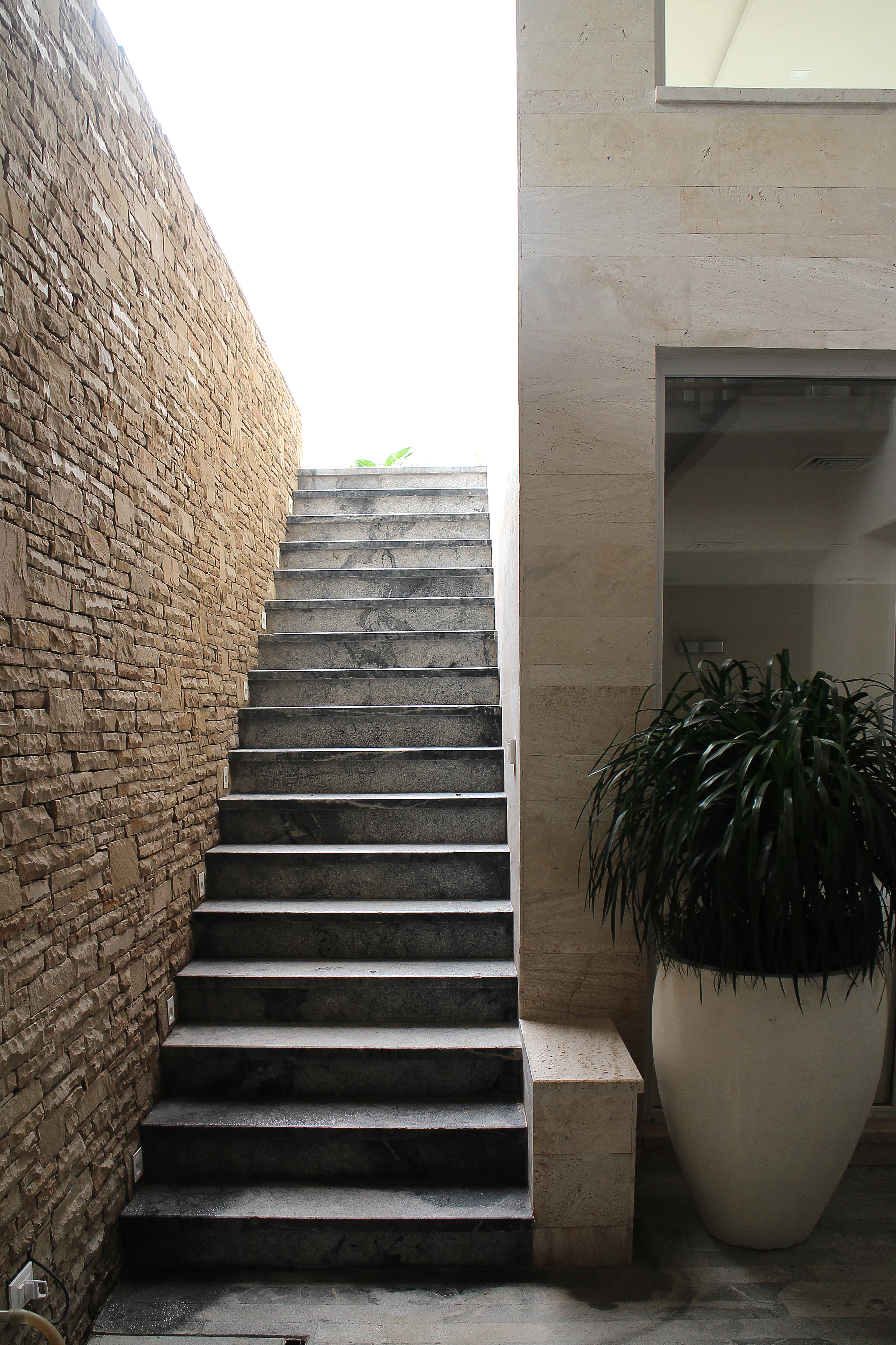 umar-hussain-residence